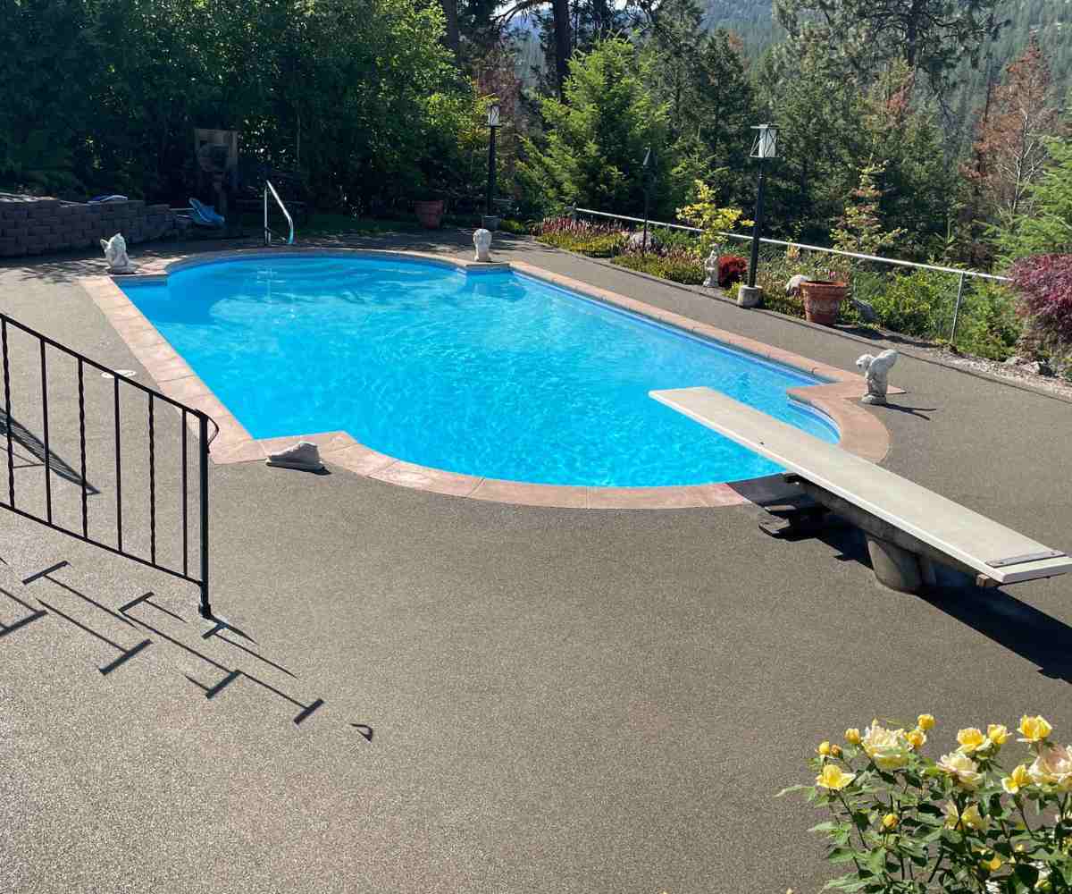 Sandkoat concrete overlay