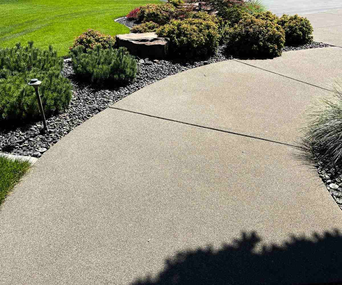 Sandkoat concrete overlay